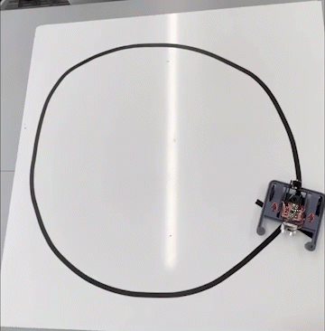 ../../_images/proportional_line_following.gif
